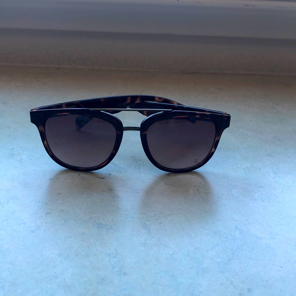 7 For All Mankind • tortoise sunglasses •